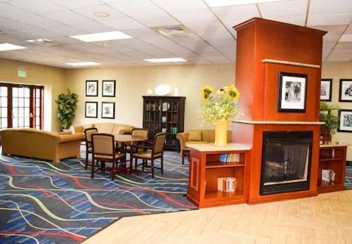 Baymont By Wyndham Michigan City Bagian luar foto