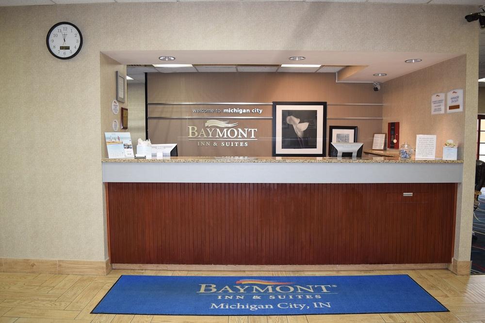Baymont By Wyndham Michigan City Bagian luar foto