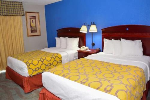Baymont By Wyndham Michigan City Bagian luar foto