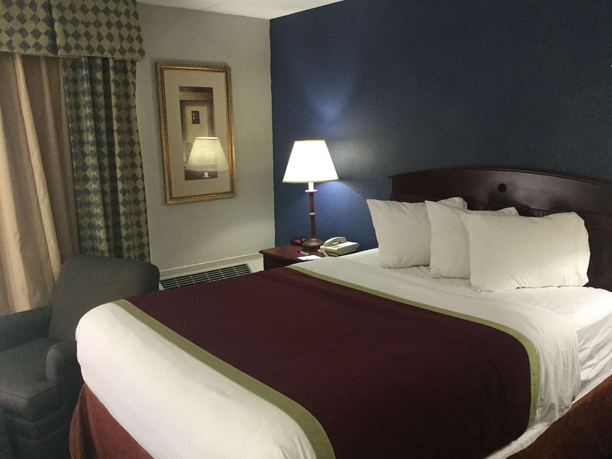 Baymont By Wyndham Michigan City Bagian luar foto