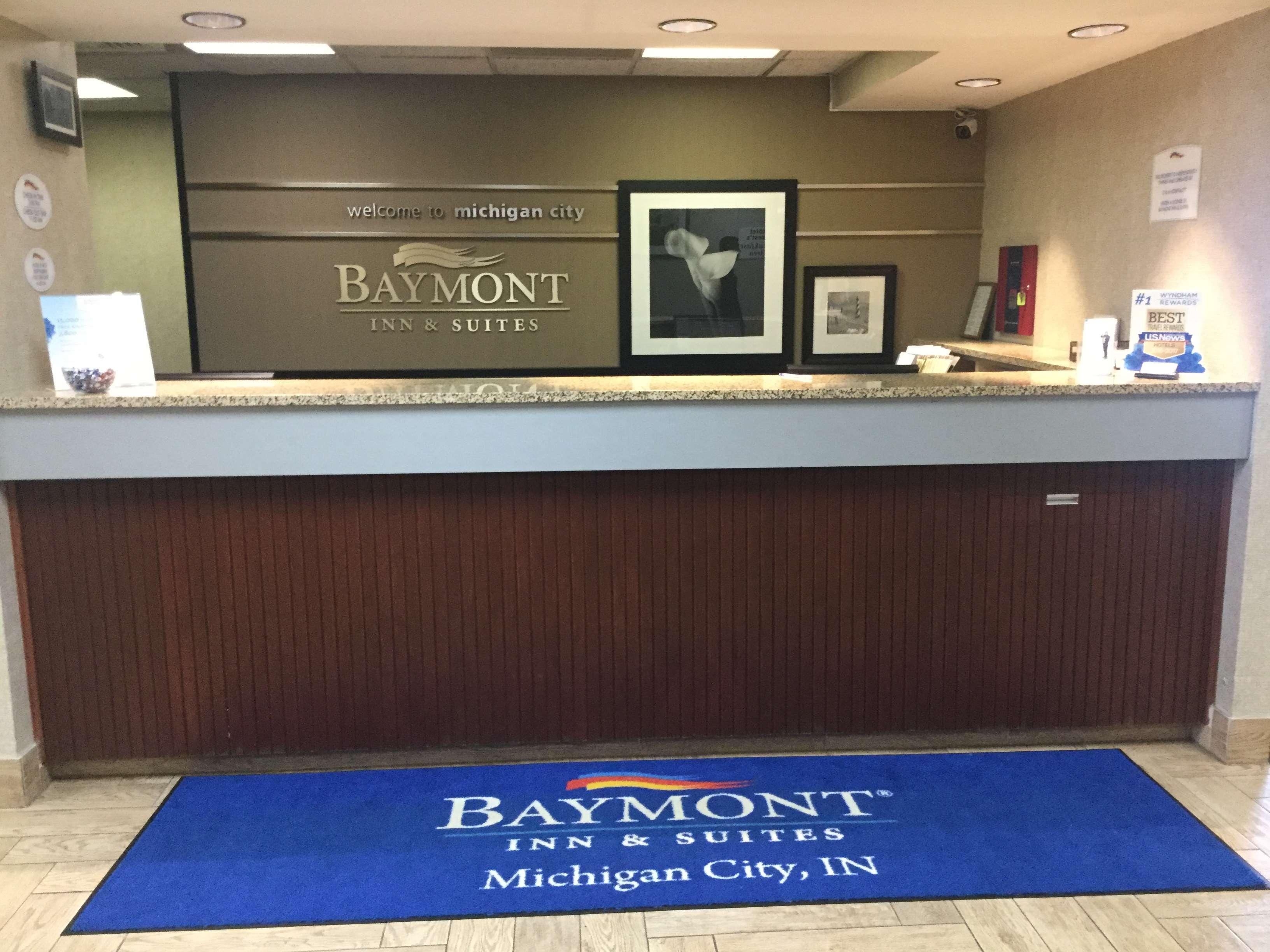Baymont By Wyndham Michigan City Bagian luar foto