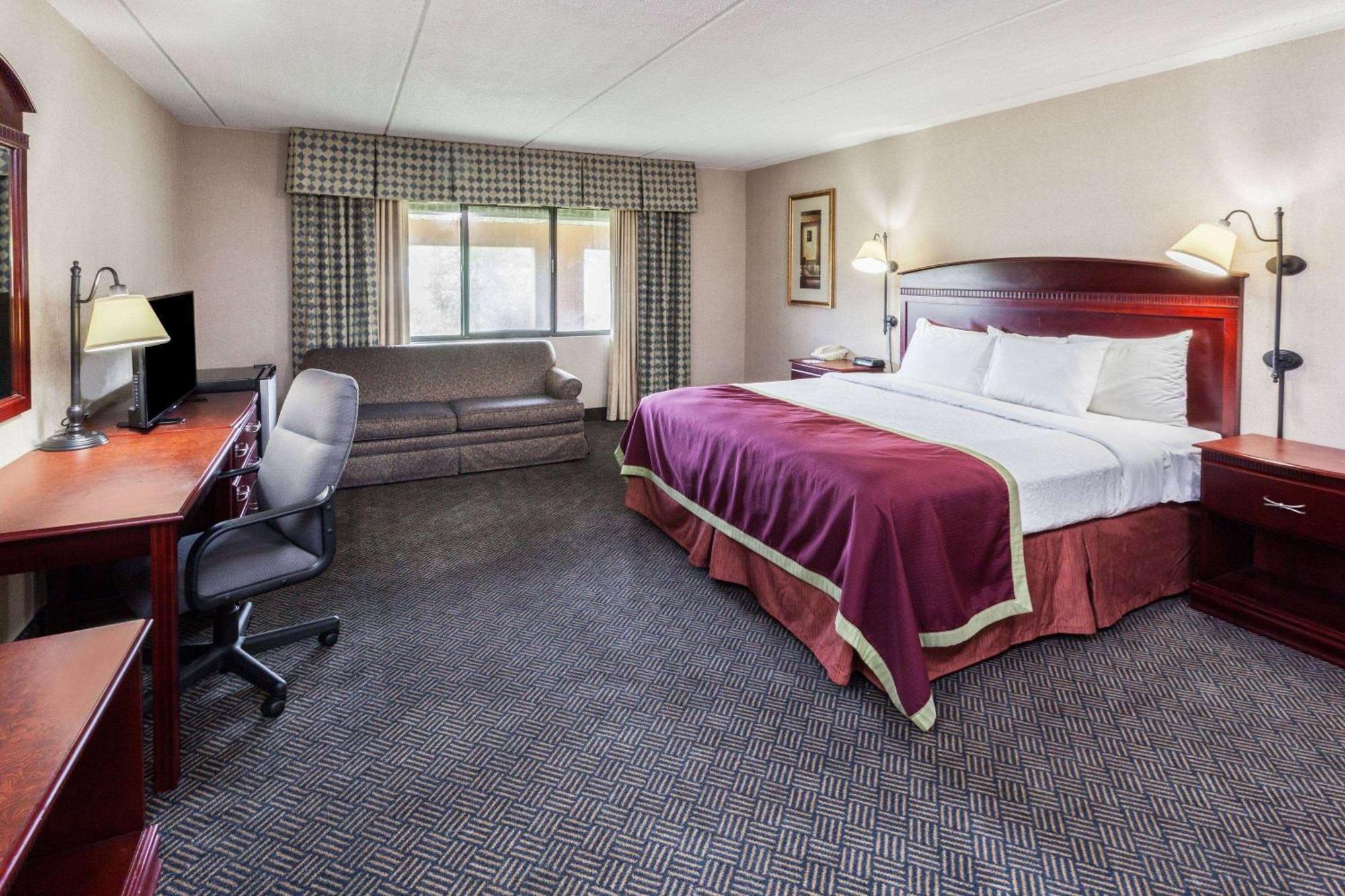 Baymont By Wyndham Michigan City Bagian luar foto